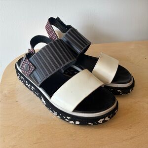 United Nude Black, White and Red Slingback Sandals